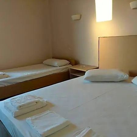 Ocean-pacific Hotel Pírgos