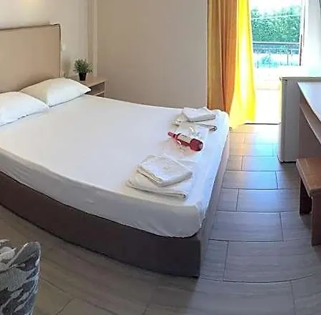Hotel Ocean-pacific Pírgos