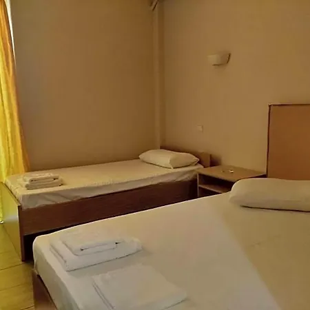 Ocean-pacific Hotel Pírgos